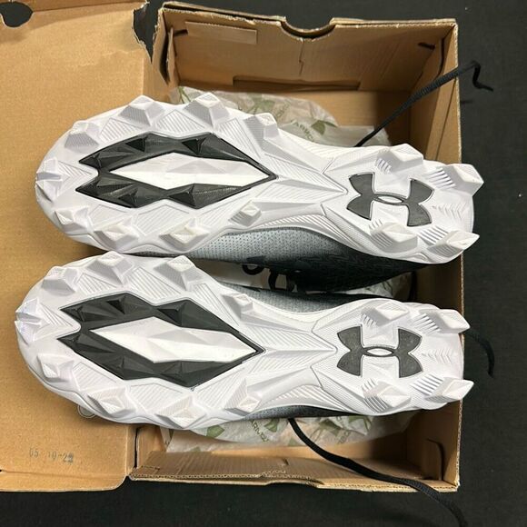 New Under Armour Spotlight Fran RM 4.0 Cleats 8 - Picture 5 of 6